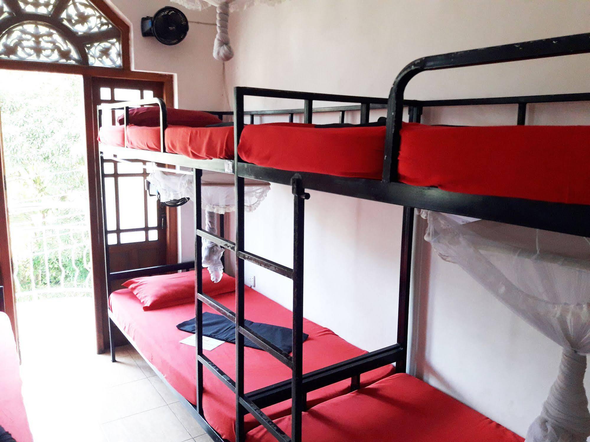 Kandy Walkers Hostel Tennekumbura Eksteriør bilde