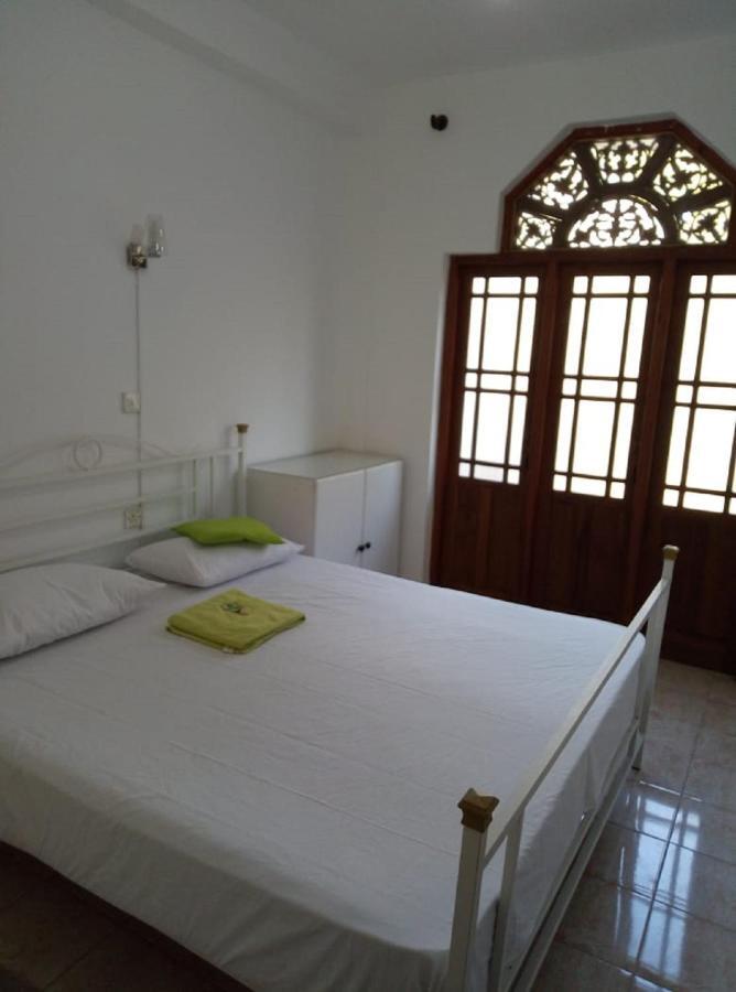 Kandy Walkers Hostel Tennekumbura Eksteriør bilde